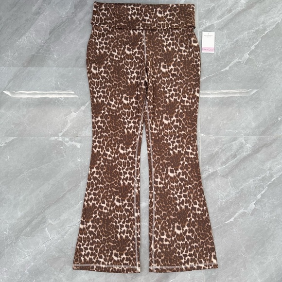 No Comment Pants - Women’s No Comment Plus Fleece Flare Leggings Foldover Waistband Leopard Size 1X